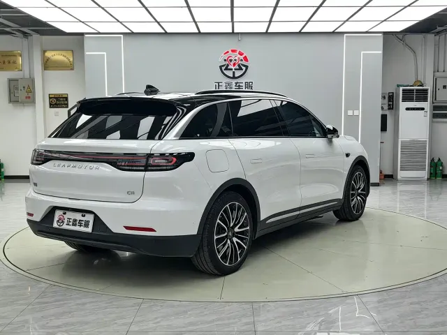 Leapmotor C11 — Фото автомобиля 14