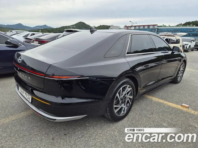 Hyundai Grandeur GN7 — Фото автомобиля 4