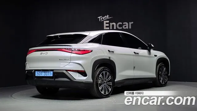 BYD Sealion 7 — Фото автомобиля 2