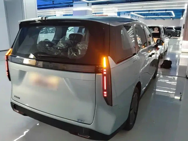 Maxus Dajia 7 — Фото автомобиля 6