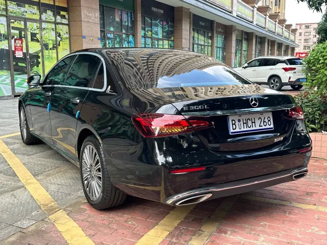 Mercedes-Benz E-Class — Фото автомобиля 6