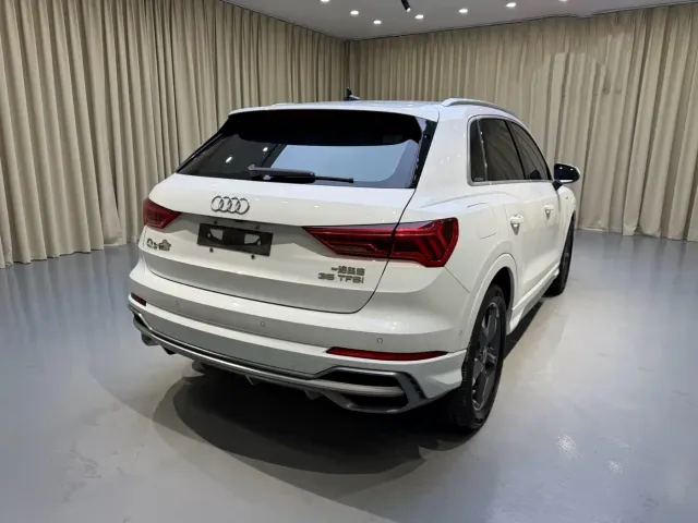 Audi Q3 — Фото автомобиля 14
