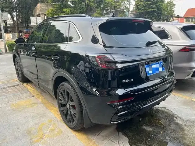 Hongqi HS5 — Фото автомобиля 15