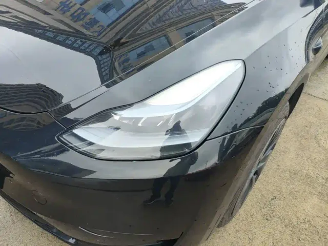 Tesla Model Y — Фото автомобиля 23