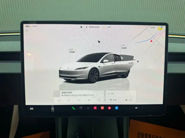 Tesla Model 3 — Фото автомобиля 6