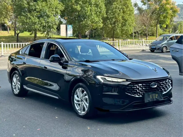 Ford Mondeo — Фото автомобиля 2