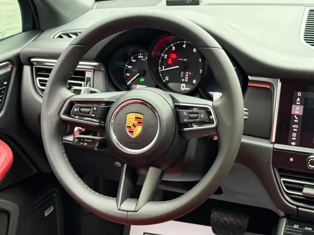 Porsche Macan — Фото автомобиля 26