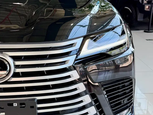 Lexus LX — Фото автомобиля 4