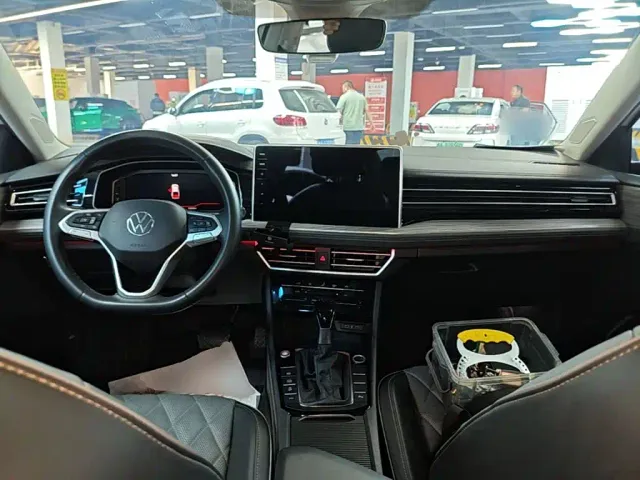 Volkswagen Sagitar — Фото автомобиля 9