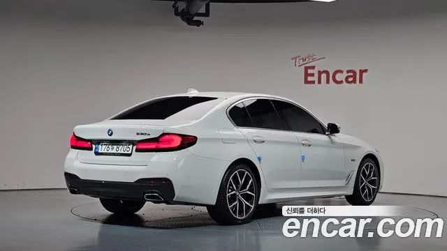Фотография автомобиля — BMW 5 Series G30
