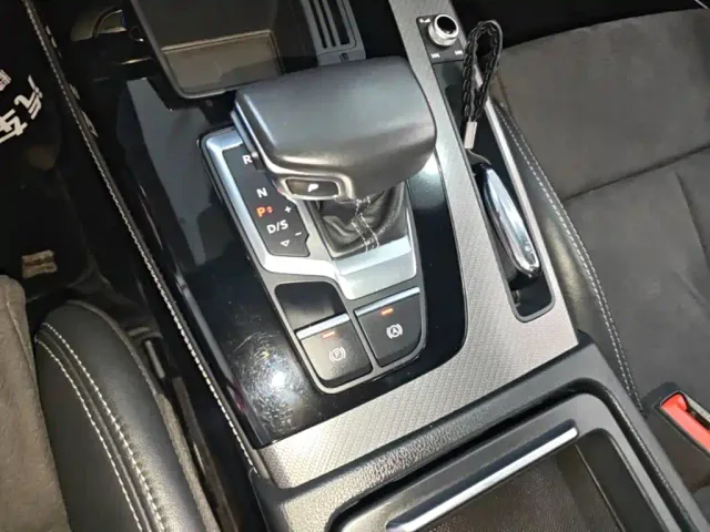 Audi Q5L Sportback — Фото автомобиля 13