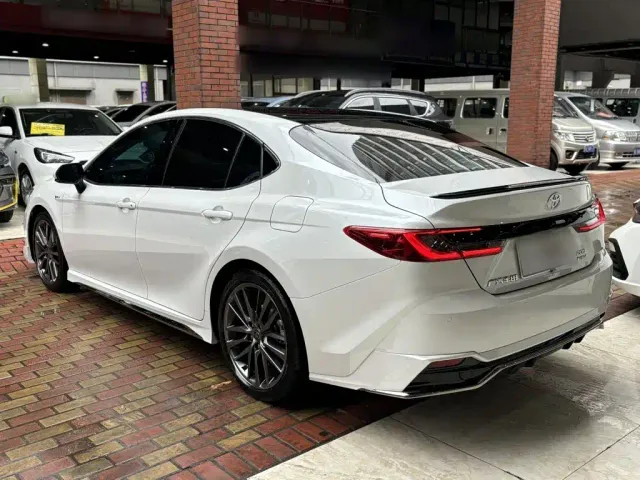 Toyota Camry — Фото автомобиля 18