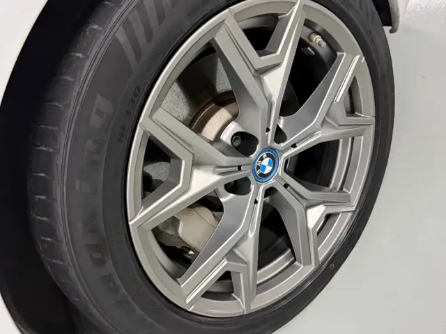 BMW i3 — Фото автомобиля 7