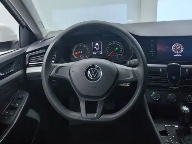 Volkswagen Bora — Фото автомобиля 15