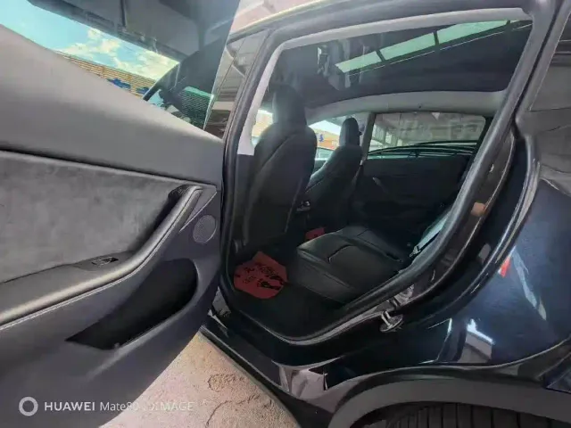 Tesla Model Y — Фото автомобиля 5