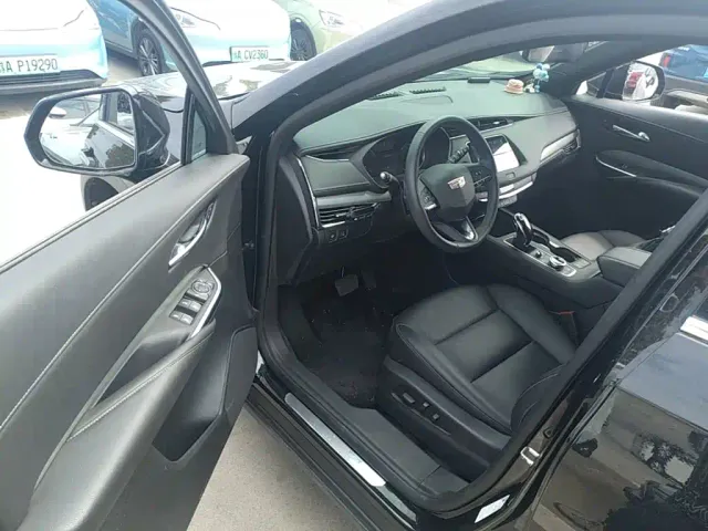 Cadillac XT4 — Фото автомобиля 15