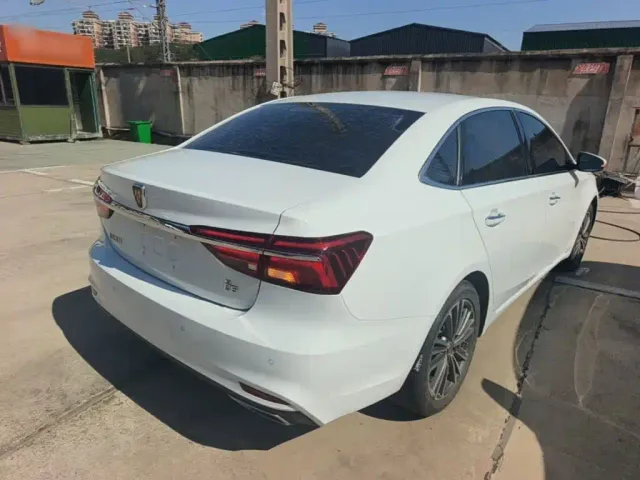 Roewe i6 — Фото автомобиля 6