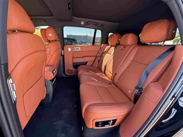 Li Auto L7 — Фото автомобиля 14