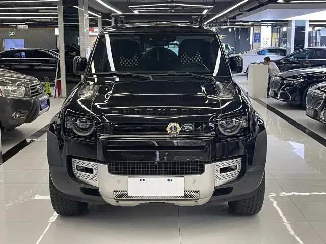 Land Rover Defender — Фото автомобиля 2