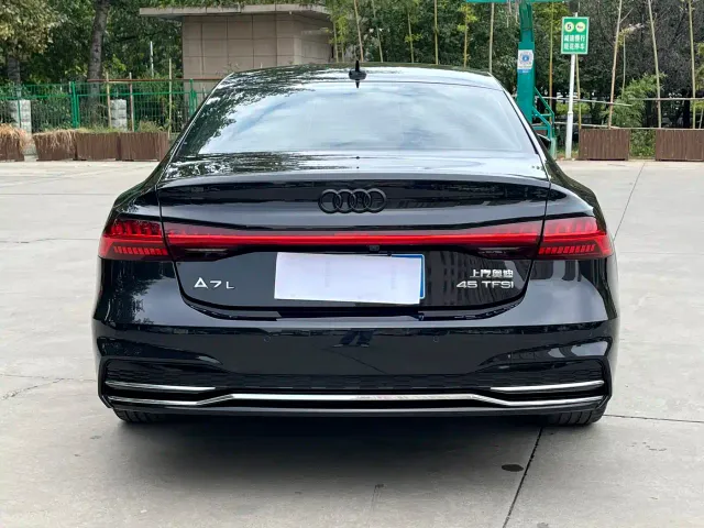 Audi A7L — Фото автомобиля 6