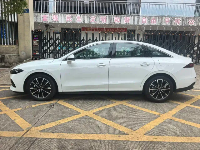 Roewe D7 — Фото автомобиля 4
