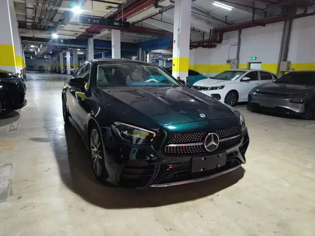 Mercedes-Benz E-Class — Фото автомобиля 2