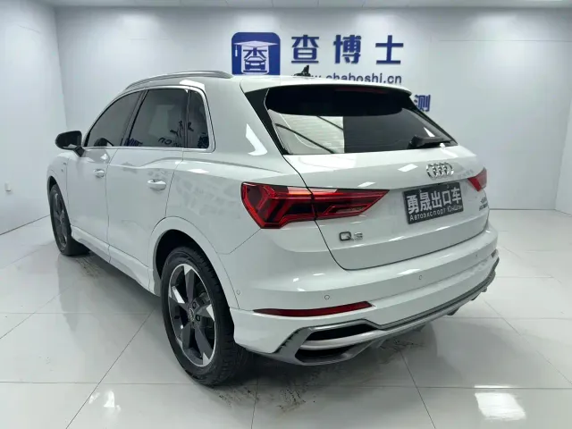 Audi Q3 — Фото автомобиля 4