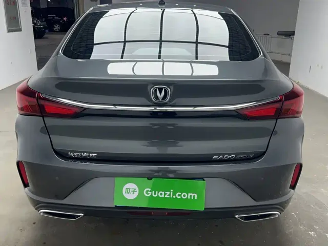 Changan Eado — Фото автомобиля 3