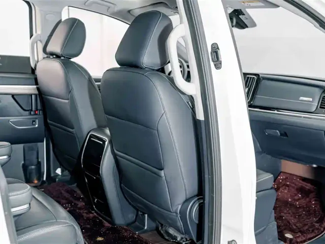 GAC Trumpchi M8 — Фото автомобиля 20