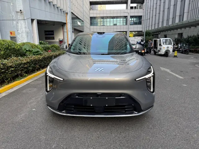 IM Motors LS6 — Фото автомобиля 2