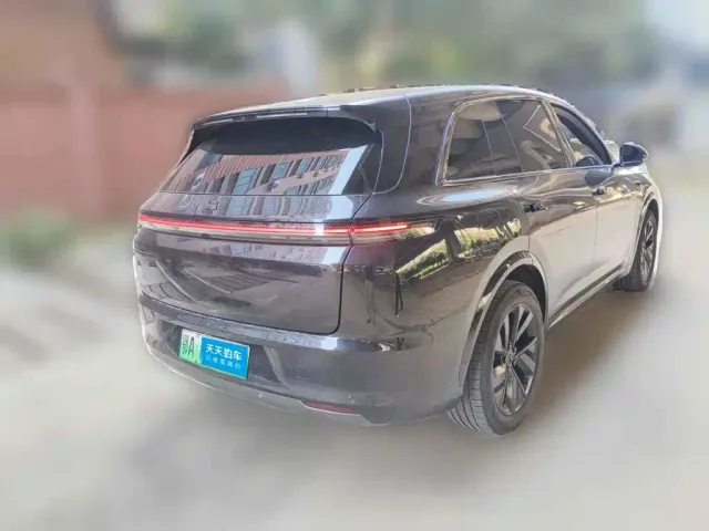 Li Auto L7 — Фото автомобиля 2