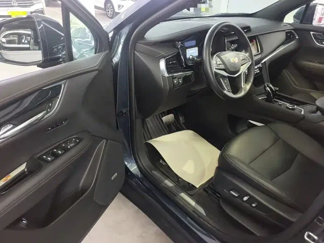 Cadillac XT5 — Фото автомобиля 15