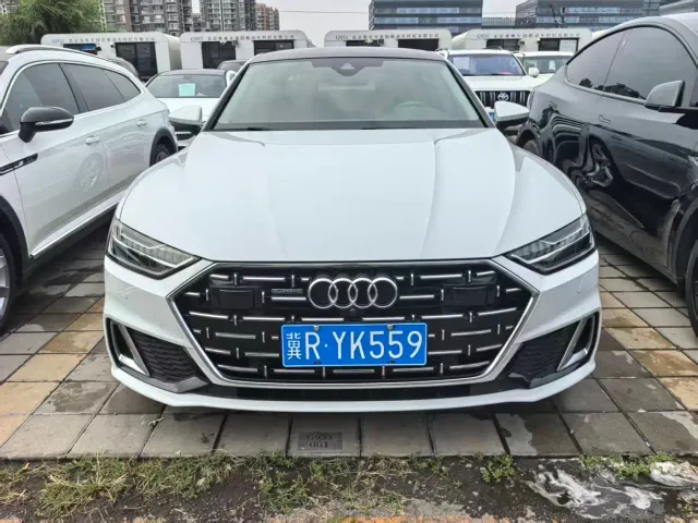 Audi A7L — Фото автомобиля 2