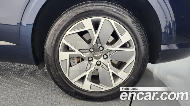 Genesis GV70 Electrified GV70 — Фото автомобиля 21