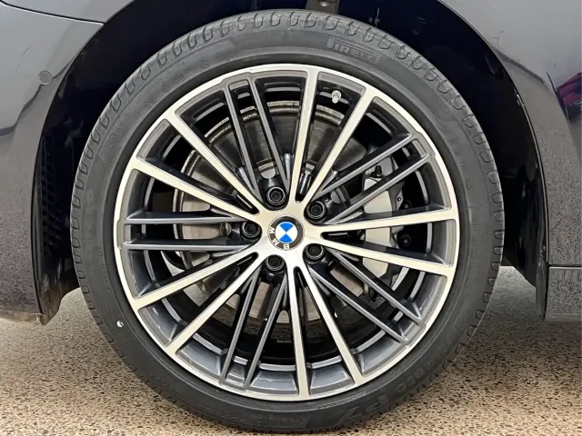 BMW BMW 5 Series 2022 Facelift 530Li Leading M Sport Package — Фото автомобиля 6