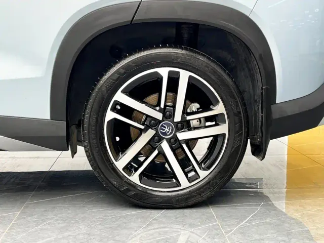 BYD Song L DM-i — Фото автомобиля 26
