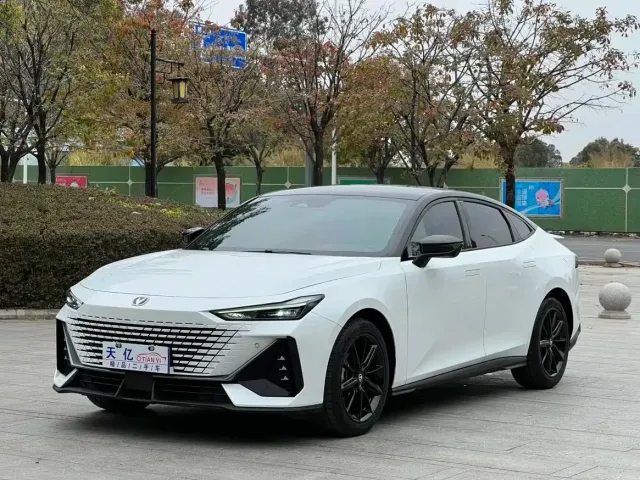 Фотография автомобиля — Changan UNI-V