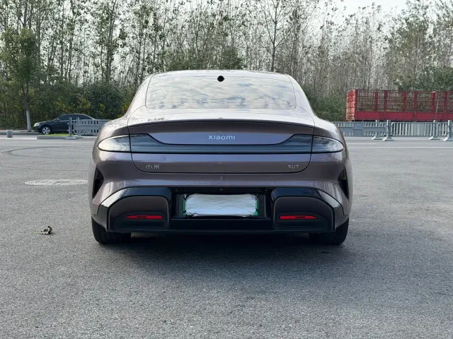 Xiaomi SU7 — Фото автомобиля 18