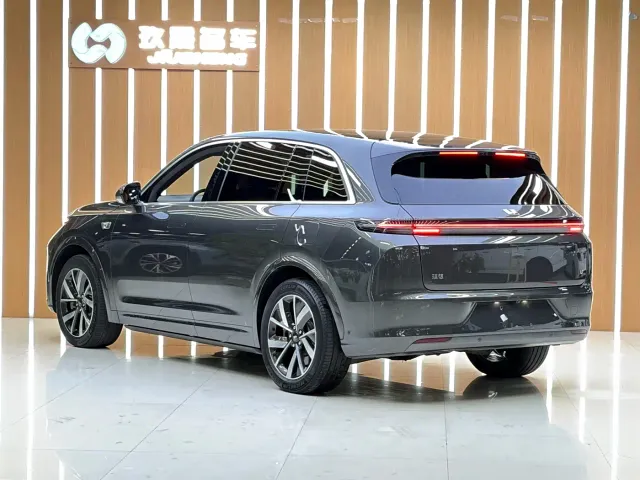 Li Auto L7 — Фото автомобиля 20