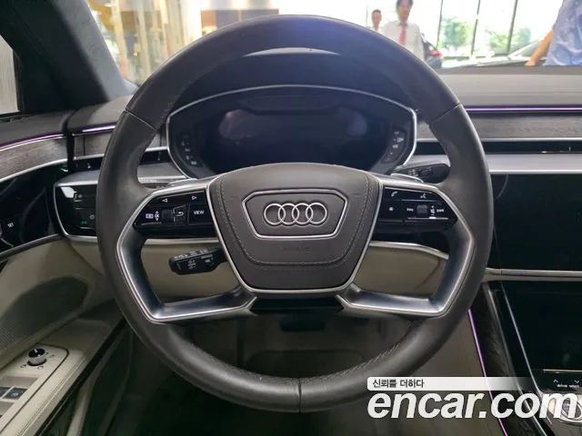 Audi A8 — Фото автомобиля 10