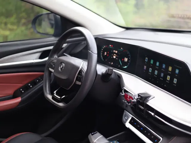 Changan Eado — Фото автомобиля 24