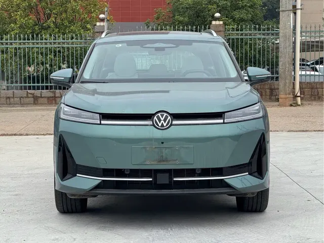 Volkswagen Tiguan L PHEV — Фото автомобиля 2