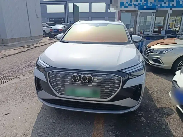 Audi Q4 e-tron — Фото автомобиля 2