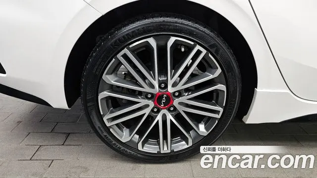 Kia K3 Новый K3 2 поколение 1.6 Turbo GT 5 дверей — Фото автомобиля 5