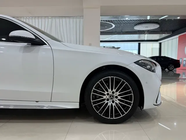 Mercedes-Benz C-Class — Фото автомобиля 2