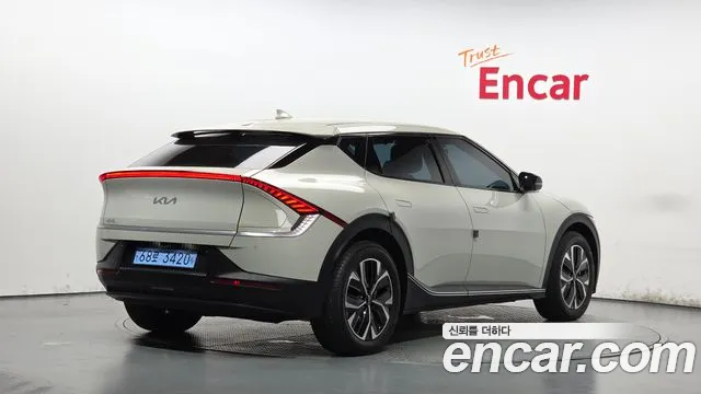 Kia EV6 — Фото автомобиля 2