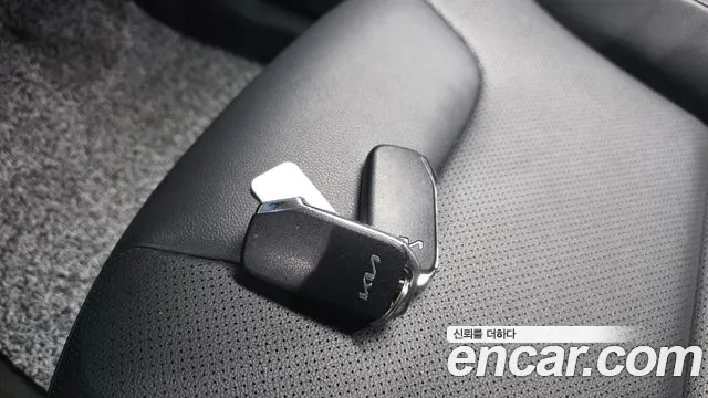 Kia Niro Niro Plus Air — Фото автомобиля 16