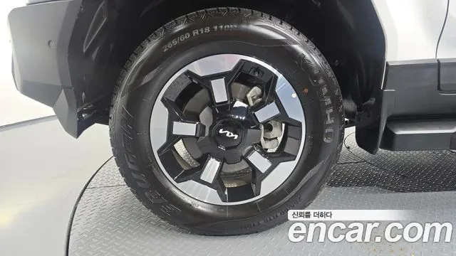 Kia Tasman Tasman 2.5T Бензин 2WD — Фото автомобиля 4