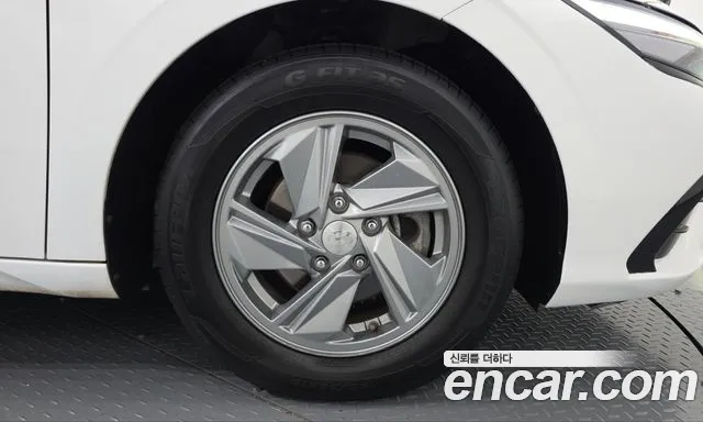 Hyundai Avante — Фото автомобиля 6