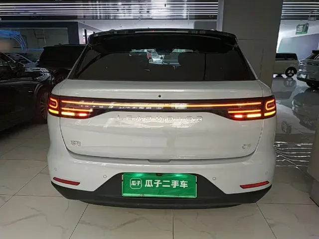 Leapmotor C11 — Фото автомобиля 5